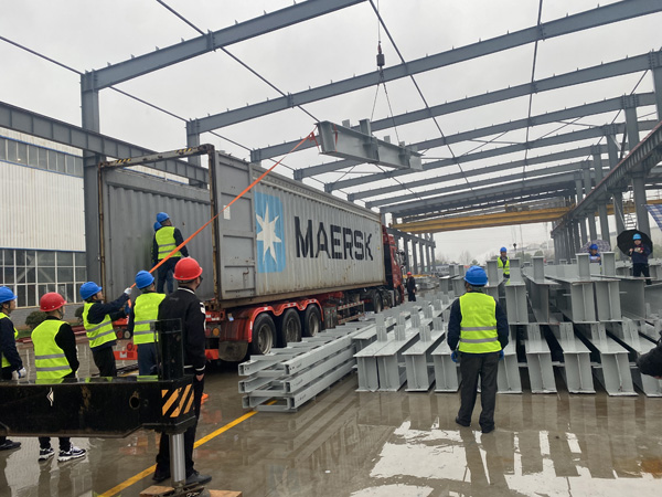 公司2023年首批鋼結(jié)構(gòu)順利出口厄瓜多爾