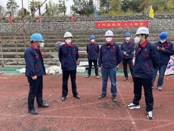 公司黨委書記檢查指導田家炳中學隔離點項目建設(shè)工作 公司黨委書記檢查指導田家炳中學隔離點項目建設(shè)工作